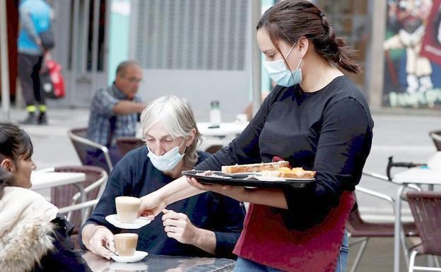 Los jóvenes no logran estabilidad laboral tras la pandemia: sólo un 9% de los contratos han sido indefinidos