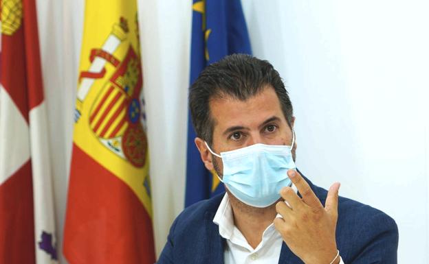 Tudanca tacha de «vergüenza» la votación que rechaza una exhumación de una fosa común en Villadangos