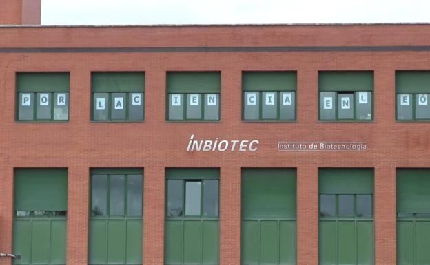 Los trabajadores de Inbiotec esperan que la Junta ponga sobre la mesa una salida al cierre