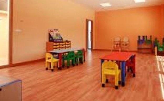 Los vecinos de Cacabelos piden la reapertura de la guardería municipal cerrada desde el inicio de la pandemia