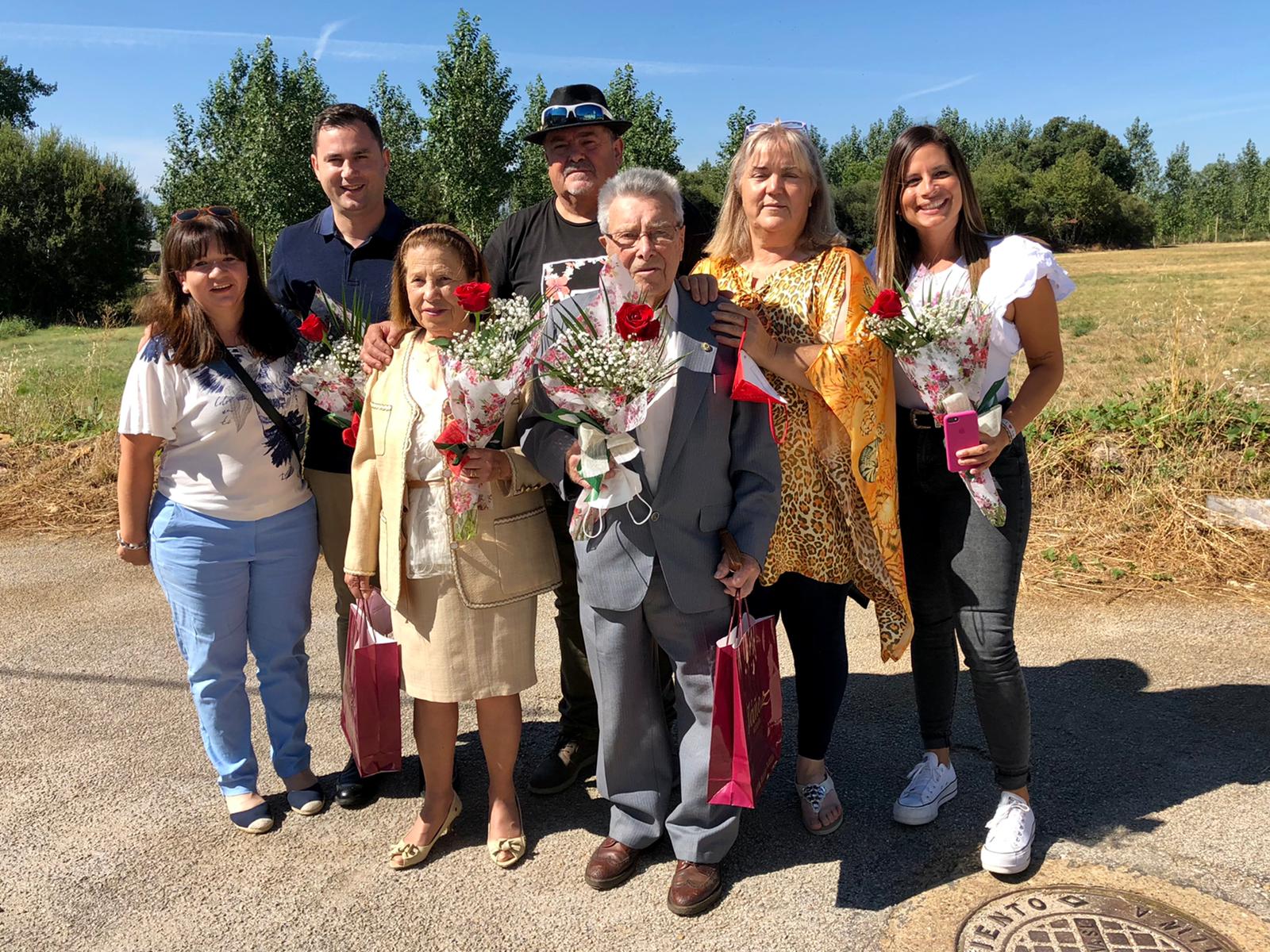 El PSOE homenajea a dos de sus militantes más veteranos en Ferreras de Cepeda