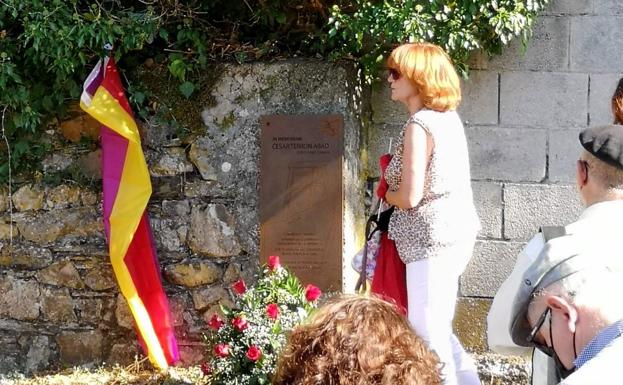 El Bierzo paga «una deuda de reconocimiento» en el homenaje a las víctimas del franquismo en la figura de César Terrón