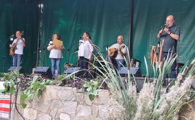 El Val de San Lorenzo celebra las fiestas de la Carballeda en homenaje y recuerdo a José Manuel Sutil