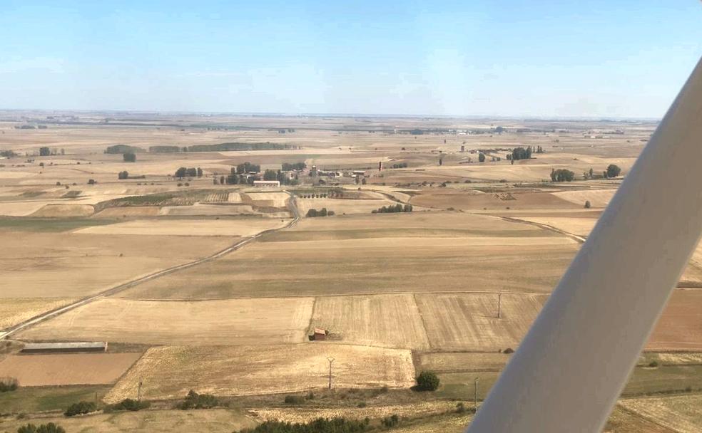 Sobrevolando el campo de Los Oteros