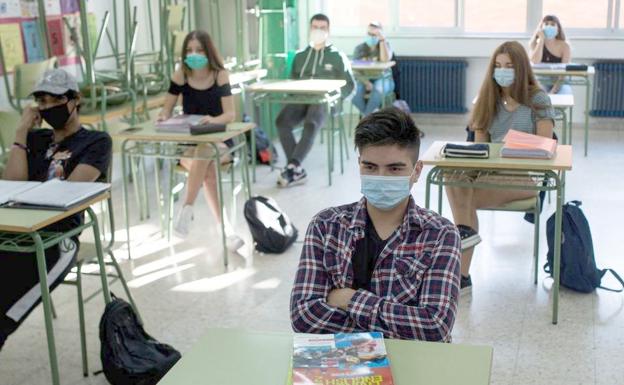 CSIF denuncia que los alumnos vuelven a las aulas «sin recursos para garantizar la calidad educativa y los protocolos»