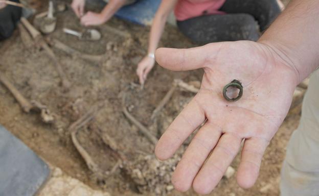 Los muertos no hablan
