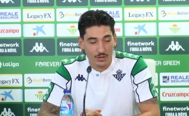 Bellerín: «Mi padre me obligaba a ponerme la camiseta del Betis»