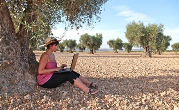 La Junta inicia en otoño un programa para ayudar a las mujeres a desarrollar su idea de negocio en el medio rural