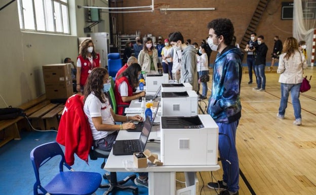 España alcanza el 75% de la población vacunada con la pauta completa