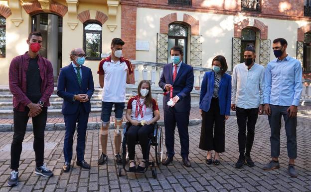 Mañueco reconoce el «sacrificio» a los olímpicos y paralímpicos de la comunidad