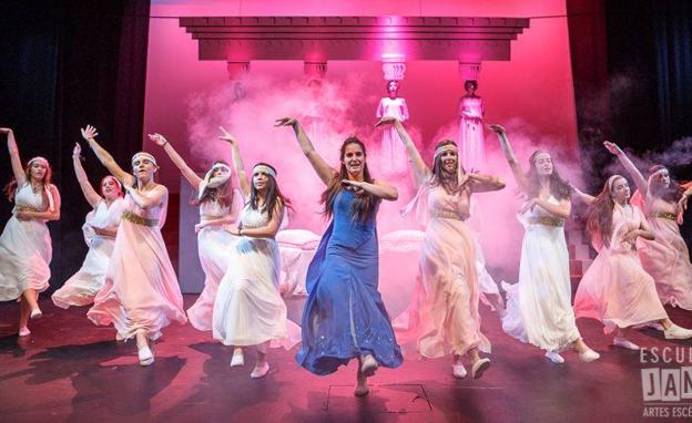 Llega a León la escuela de artes escénicas 'Jana' para todo el que quiera ser actor en un musical