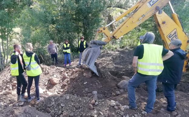 Buscan en una fosa común de Cospedal de Babia a Luis Vega, fusilado cuando tenía 18 años