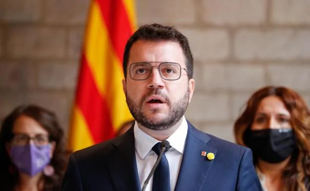 Aragonès arropa a Puigdemont y evita dinamitar los puentes con Sánchez