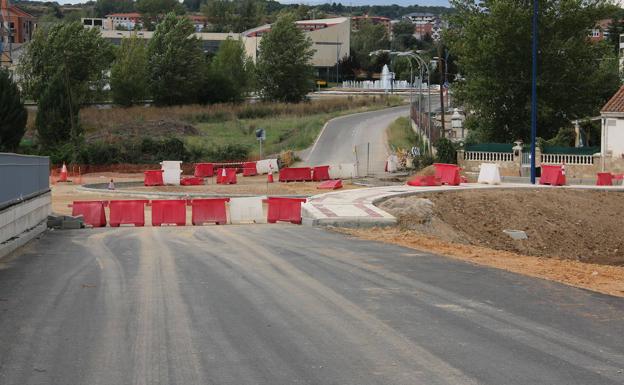 Los vecinos de San Andrés alertan de «peligro e inviabilidad» en la obra de Adif entre San Juan de Dios y el Ayuntamiento