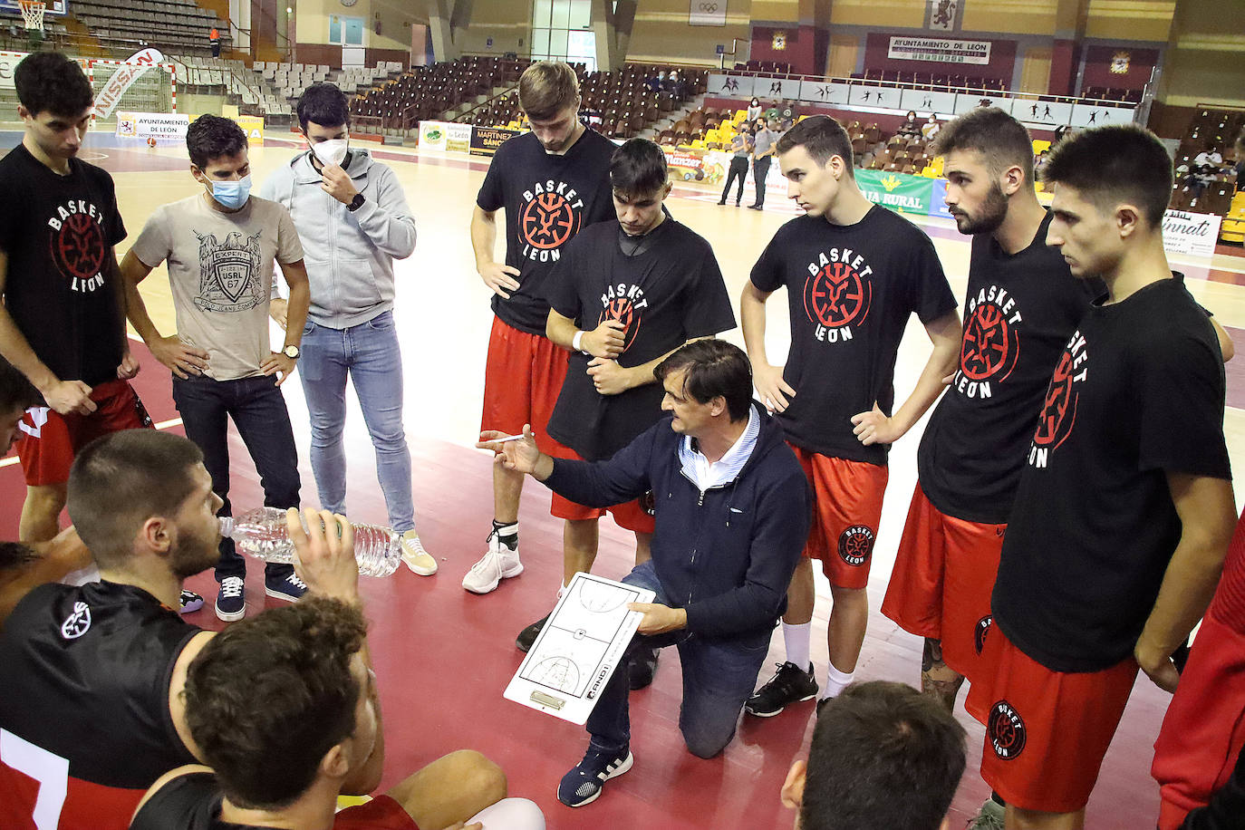 Las mejores imágenes del Basket León - USAL La Antigua