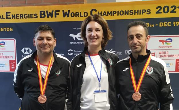 EL Ordoño II hace historia con su primera medalla en un campeonato de España de bádminton