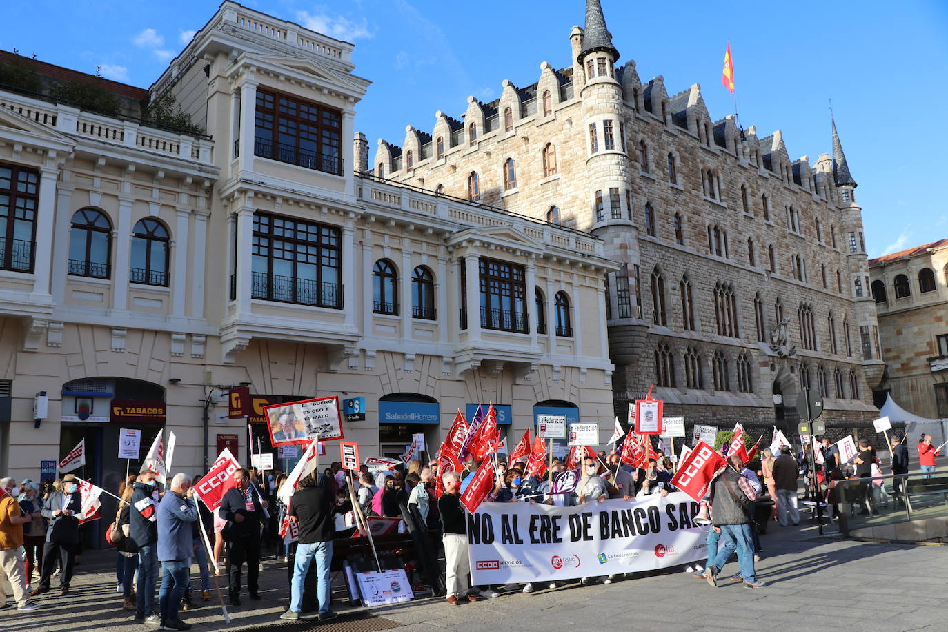 Los trabajadores, contra el Ere del Banco Sabadell