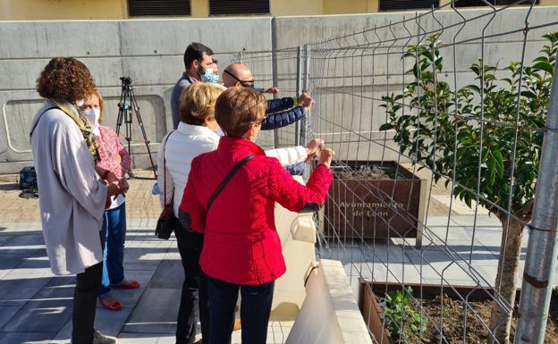 El vecinos de La Vega y El Crucero exigen la apertura inmediata del nuevo Paseo del Ferrocarril