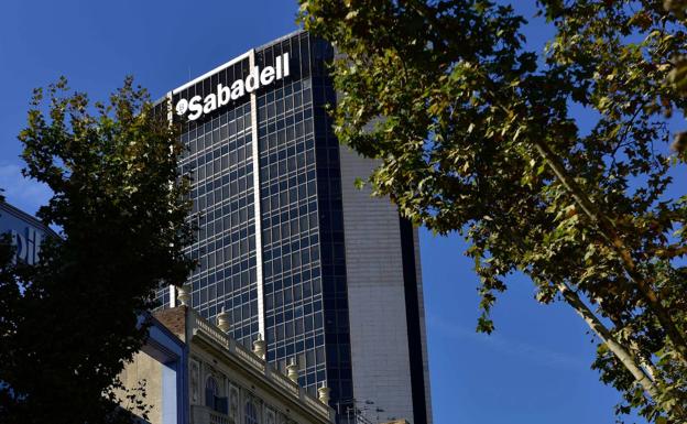 Banco Sabadell rebaja a 1.700 los afectados por el ERE