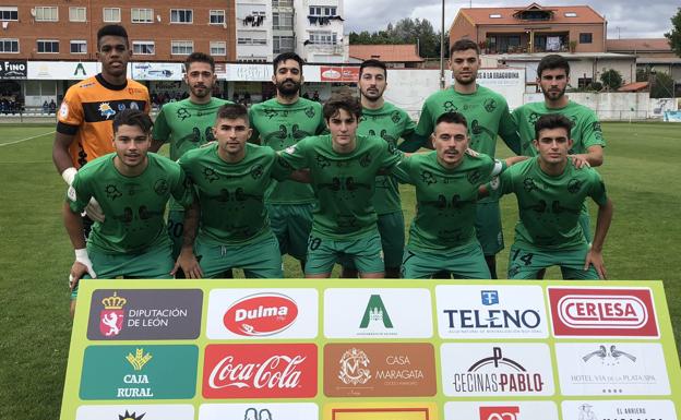 El Atlético Astorga se hunde ante el colista