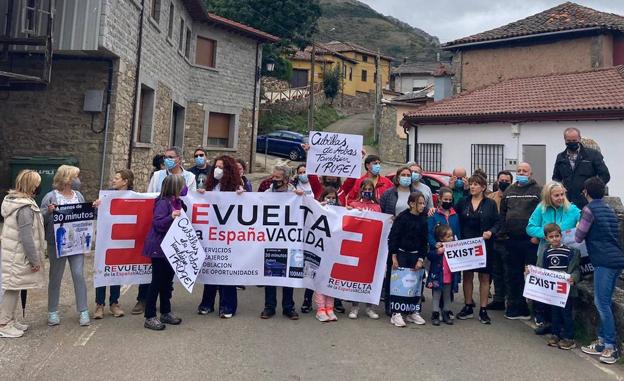 La 'España Vaciada' exige también en León el equilibrio territorial con la movilización 'Yo paro mi pueblo'