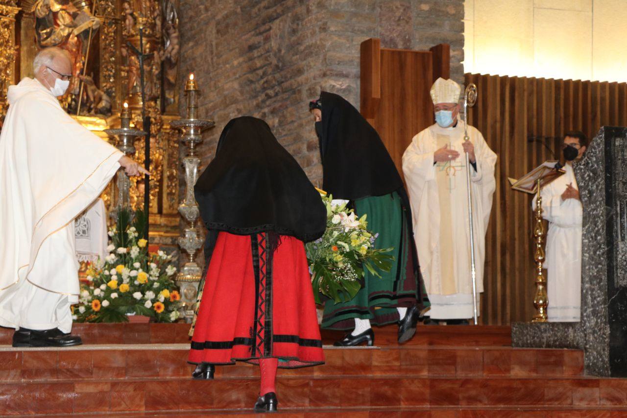 Peticiones a San Froilán, acompañadas de ofrendas