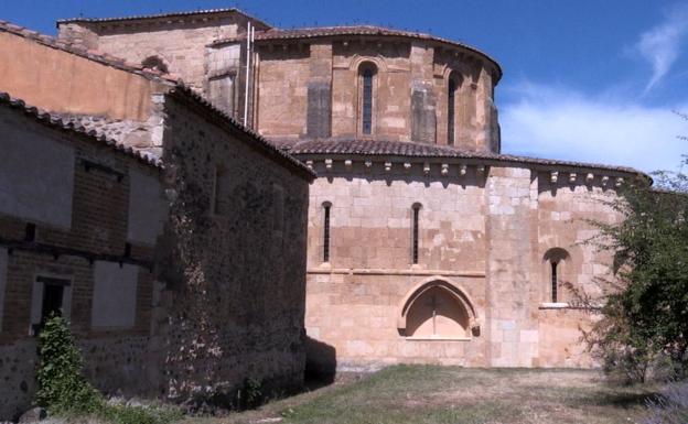 Promonumenta organiza una hacendera en el Monasterio de Santa María de Gradefes