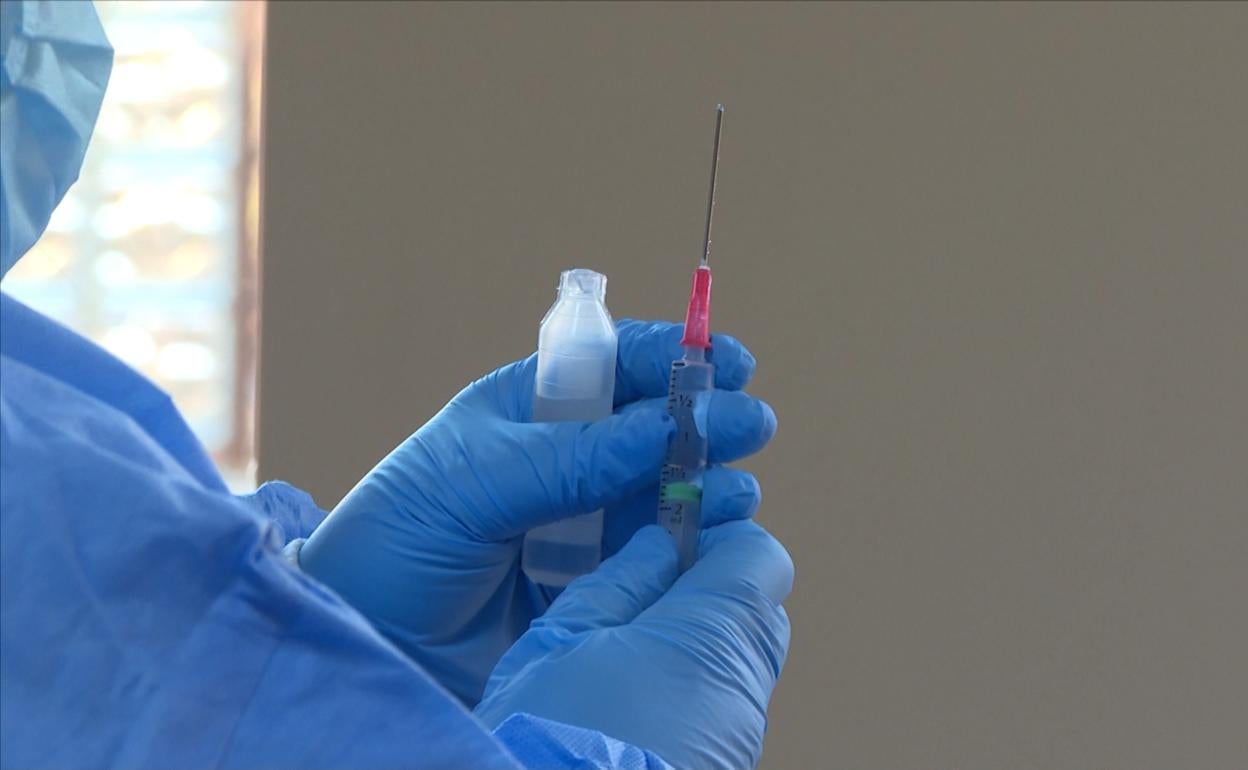 La Junta reparte 33.563 vacunas para León y afirma contar con unidades suficientes para la semana