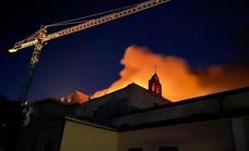 Un nuevo incendio en el Monasterio de Alconada de Ampudia afecta a una parte de la techumbre del templo
