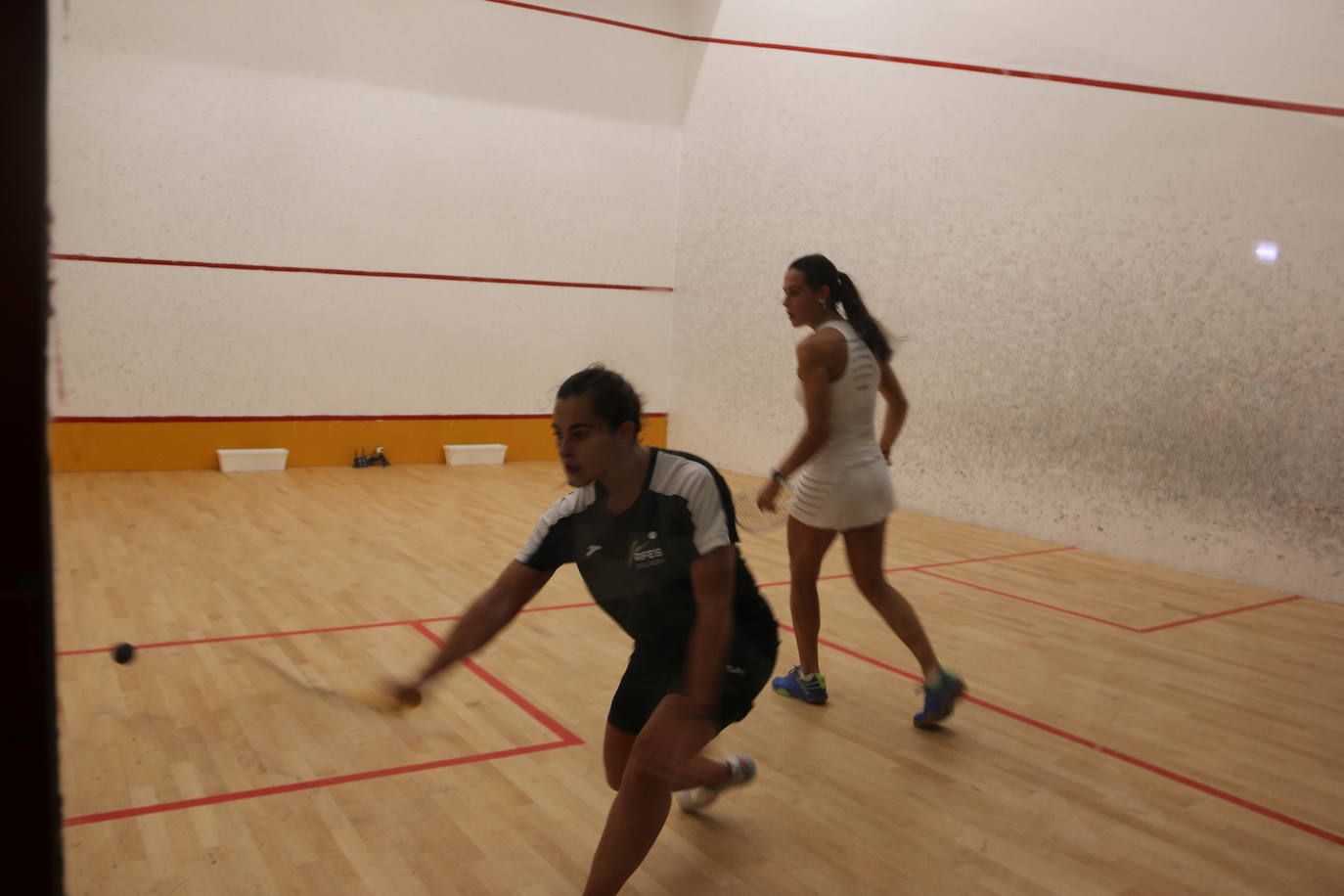 Hugo Varela y Cristina Gómez se coronan como los campeones de España de squash en León