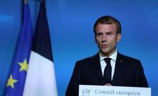 Macron recurre a la chequera para frenar el descontento de los franceses
