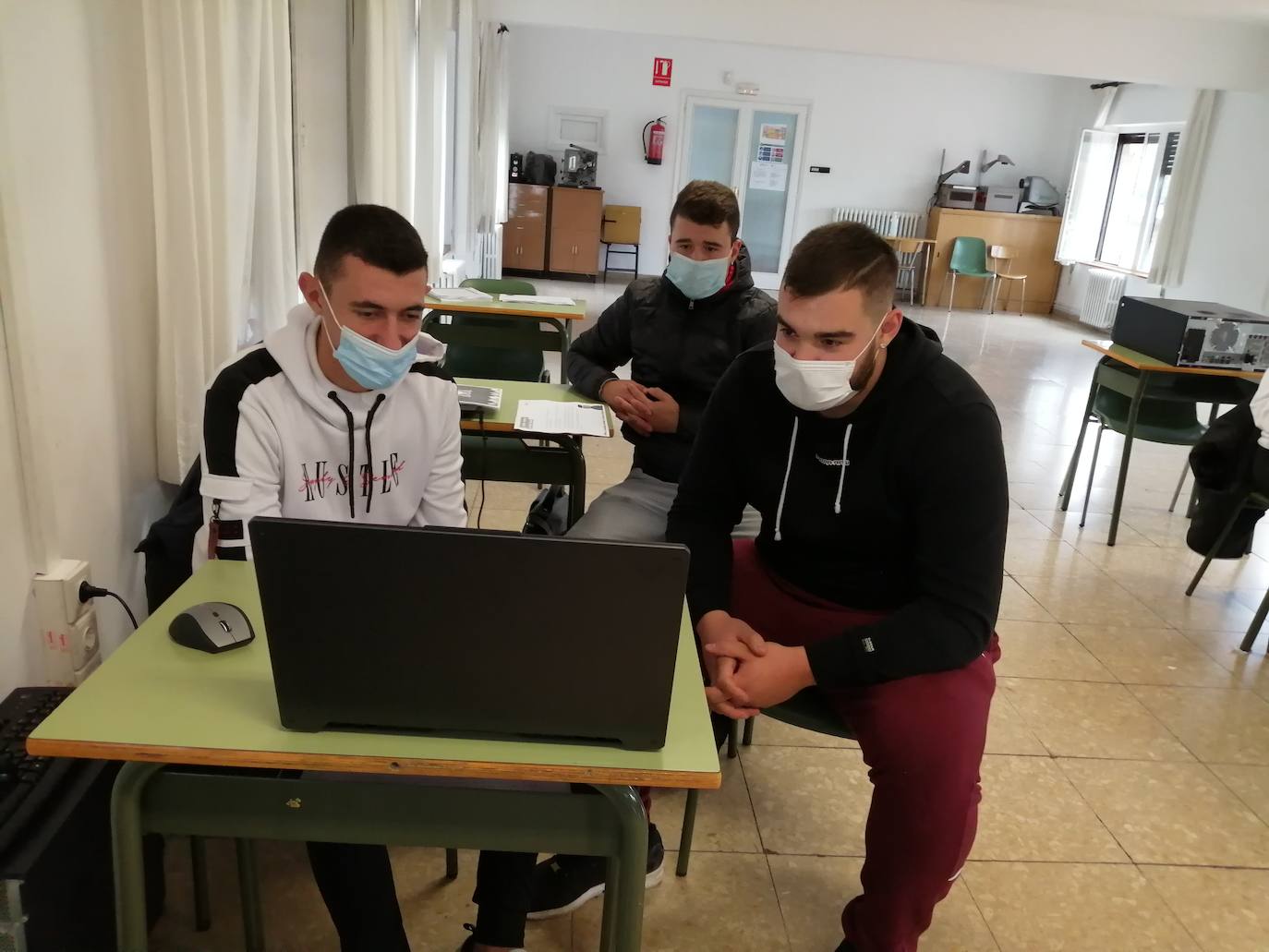 Los alumnos del Centro Integrado de Formación Profesional de La Robla ponen 'rumbo a sus sueños'