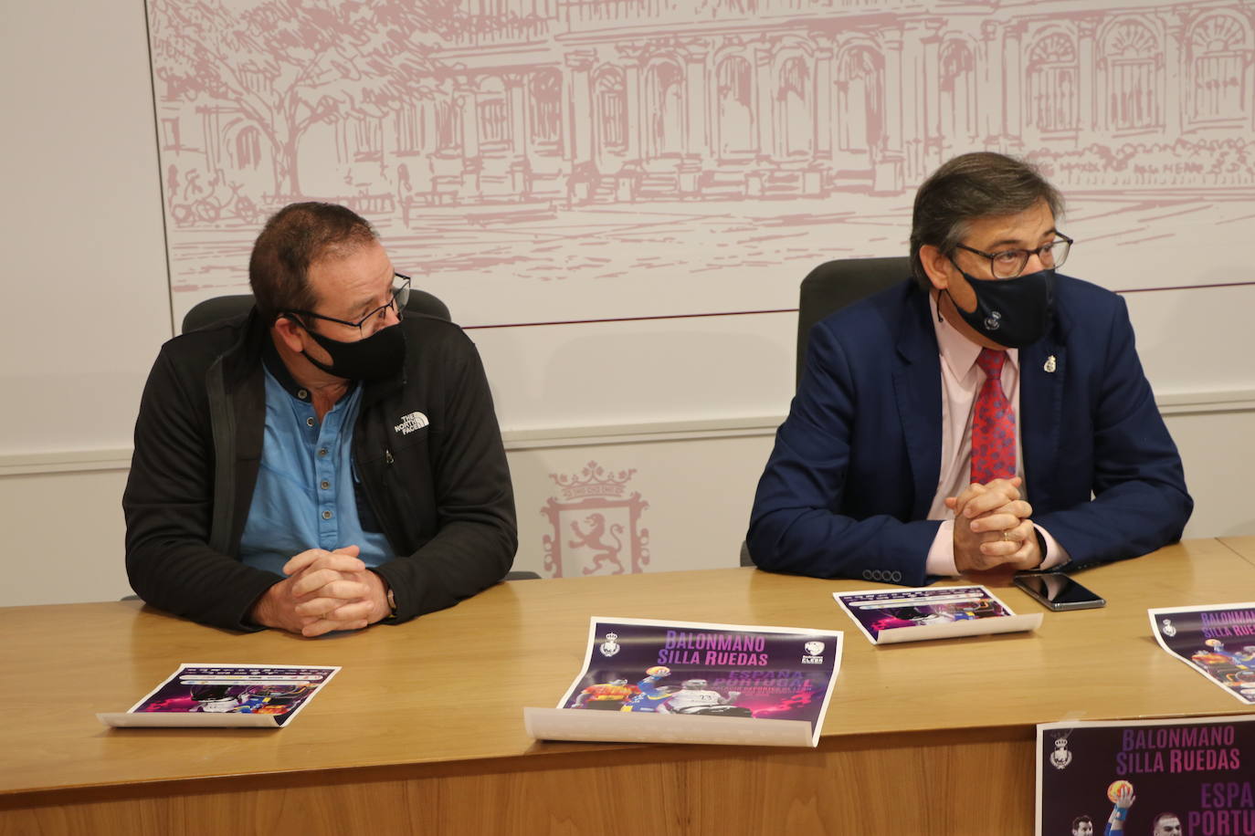 El balonmano en silla de ruedas se estrena en León