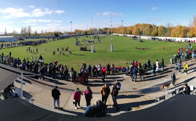 Más de 600 niños acuden a la concentración de categorías inferiores de rugby en León