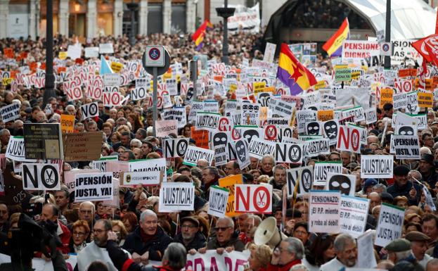 PSOE y Podemos se dan una semana más para desbloquear la 'ley mordaza'