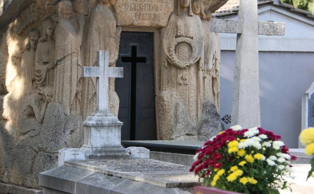 El cementerio de León cuenta con 1.200 tumbas libres y en 2020 realizó un 35% más de incineraciones que entierros