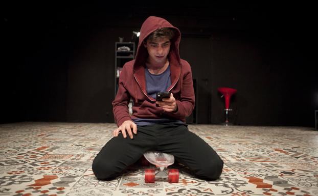 El Bergidum presenta el fenómeno teatral A.K.A (Also Known As), ganador de dos Premios Max