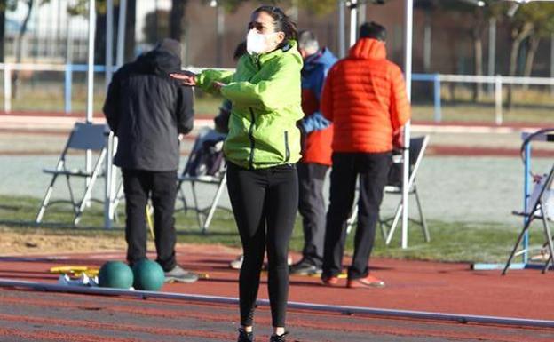 Ponferrada confía en que la aprobación de los presupuestos permita acabar con la «situación deplorable» d la pista de atletismo del 'Colomán Trabado'