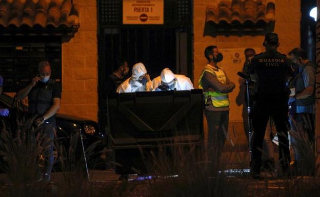 Detenido un hombre por matar y descuartizar a su mujer en Alicante