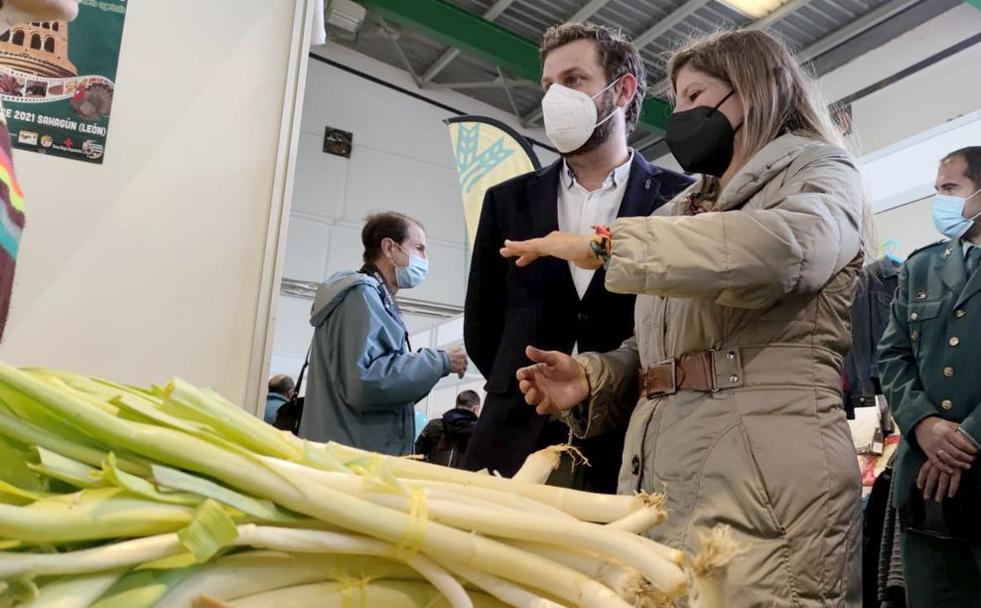 San Simón brilla en Sahagún y pide «ayuda al medio rural»