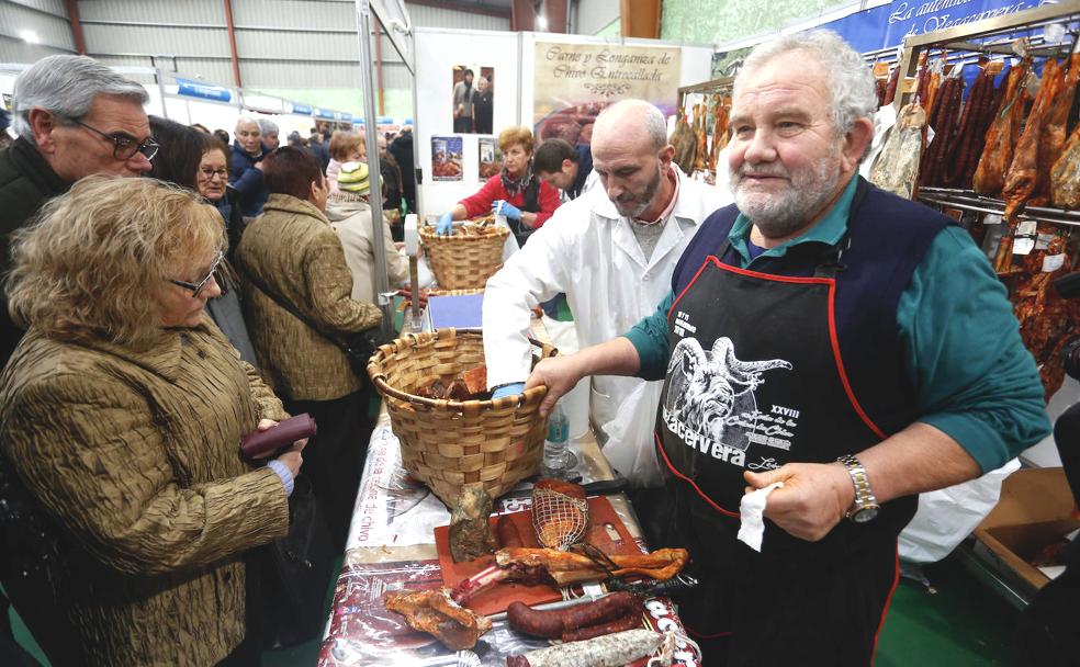 Vegacervera vuelve a ensalzar su cecina de chivo