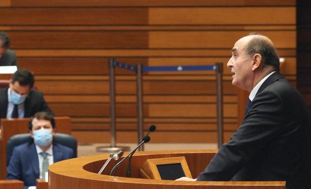 El procurador del Común apela a «la fuerza de convicción» de sus resoluciones para que los políticos «hagan más caso»