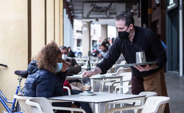 Los cupos a los temporales y la vigencia de los convenios marcan la negociación laboral