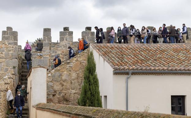 Castilla y León recibió 343.000 turistas extranjeros hasta septiembre, aún la tercera parte de cifras prepandemia