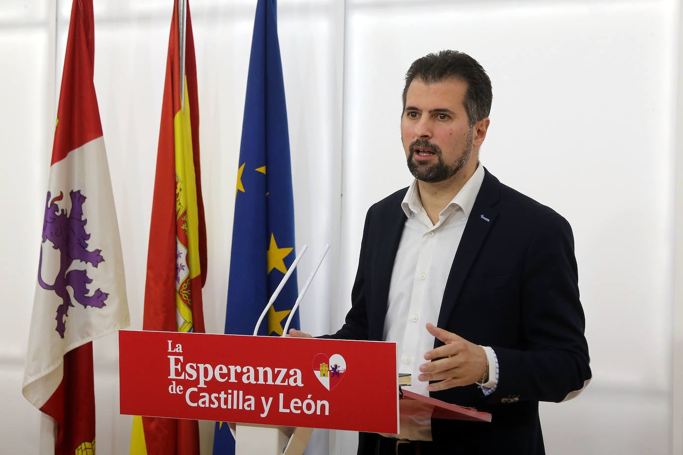 Tudanca responde a Igea que el problema no es el PSOE, sino «el caos» que genera la Junta