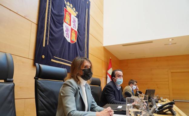 El PSOE denuncia que cuatro de cada diez euros del incremento corresponden a los fondos europeos y Lucas recuerda sólo reciben «míseras cuantías» del Ministerio