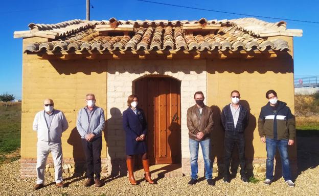 Santa María del Páramo invierte 22.150 euros en la construcción de un palomar tradicional