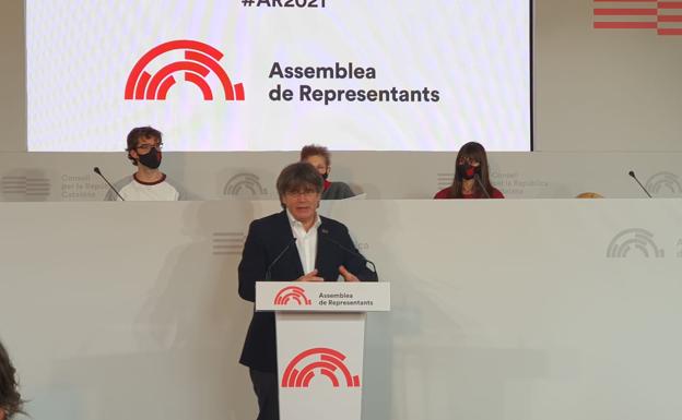 Puigdemont estrena su Parlament paralelo cargando contra España