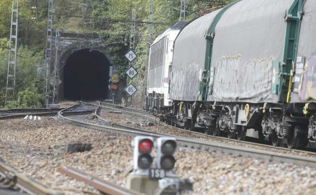 Transportes saneará de urgencia la rampa de Pajares tras detectar una «degradación anómala»