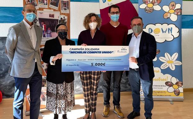 La Fundación Michelin España Portugal entrega el premio del concurso 'Está en tu mano' a Down León-Amidown